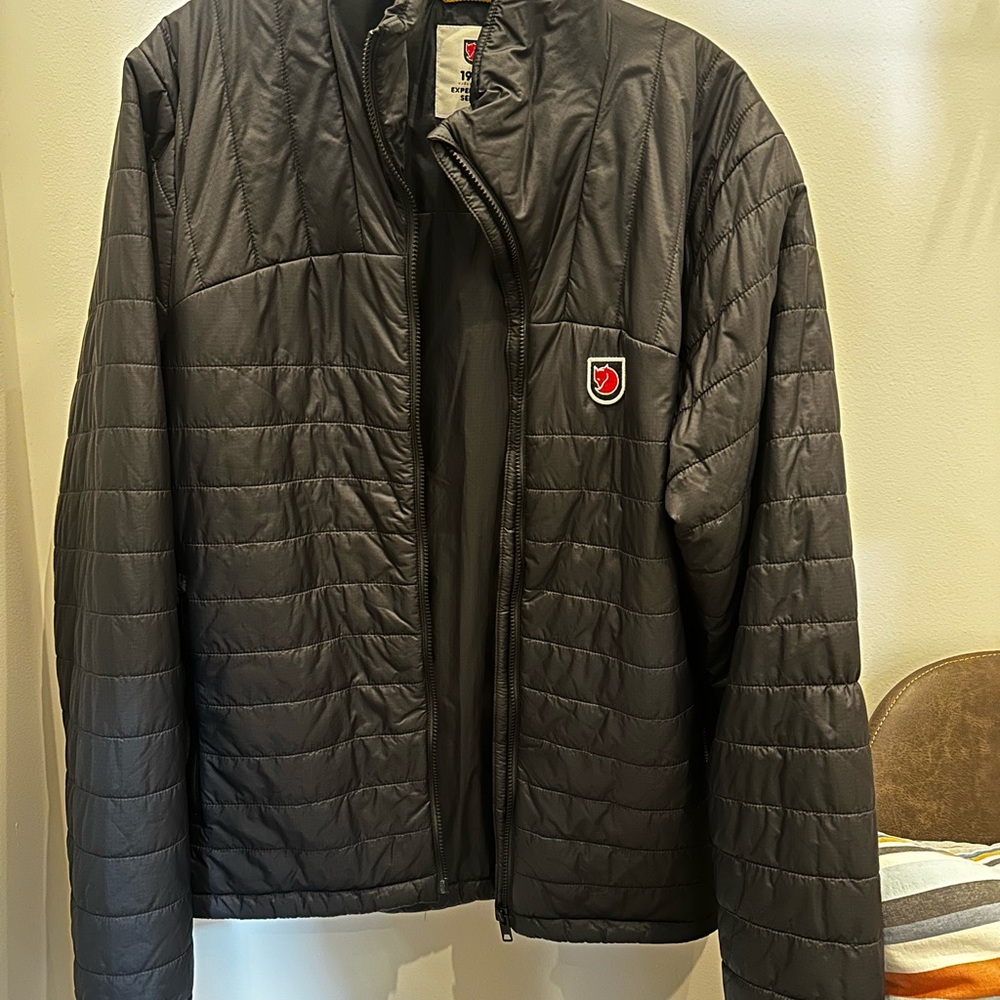 (NEW) Fjallraven 1974 Expedition Series Black Puffer